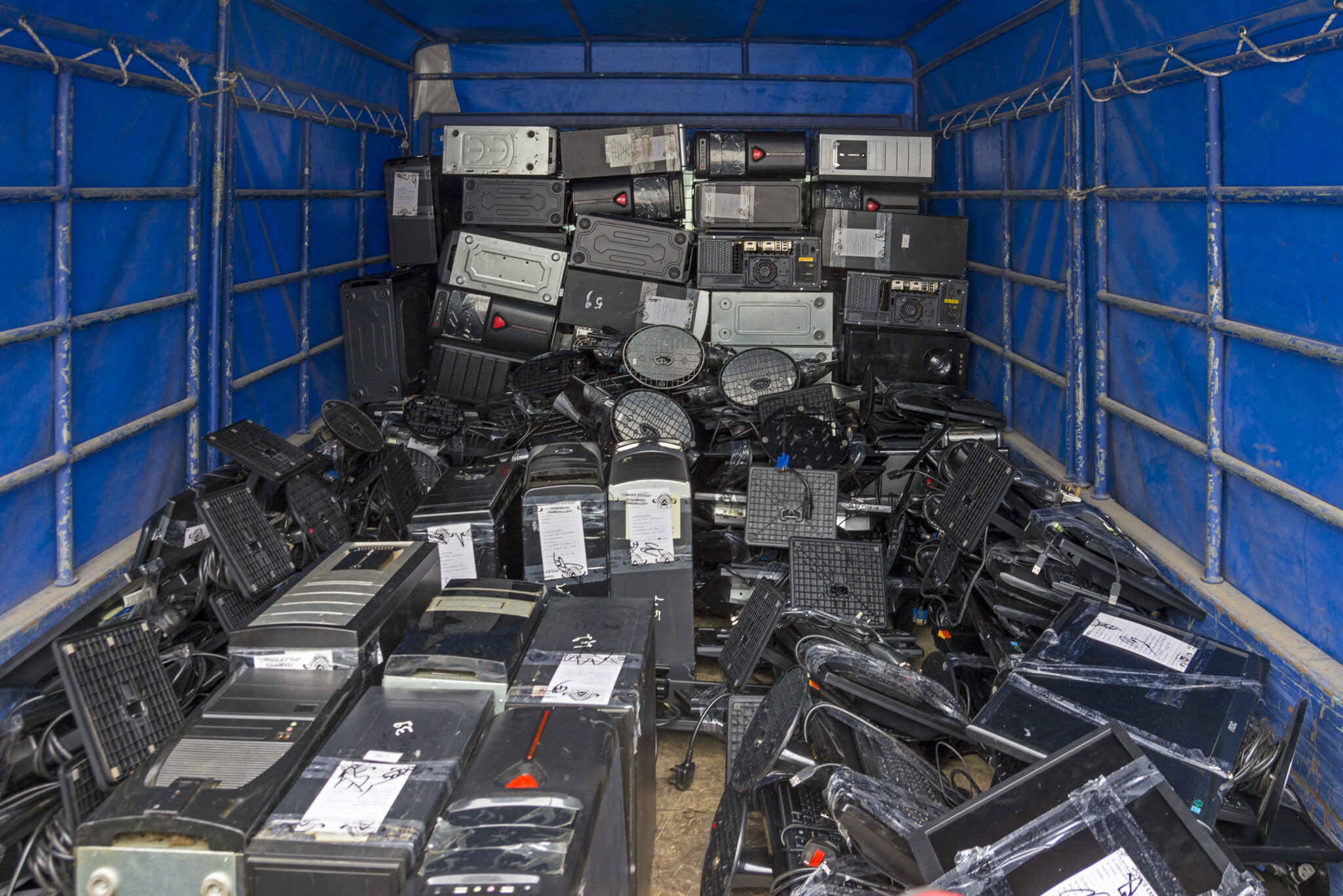 Αποκαλυπτικό: Αστυνομικοί ανάμεσα στους παίχτες του παράνομου καζίνου (ΒΙΝΤΕΟ)