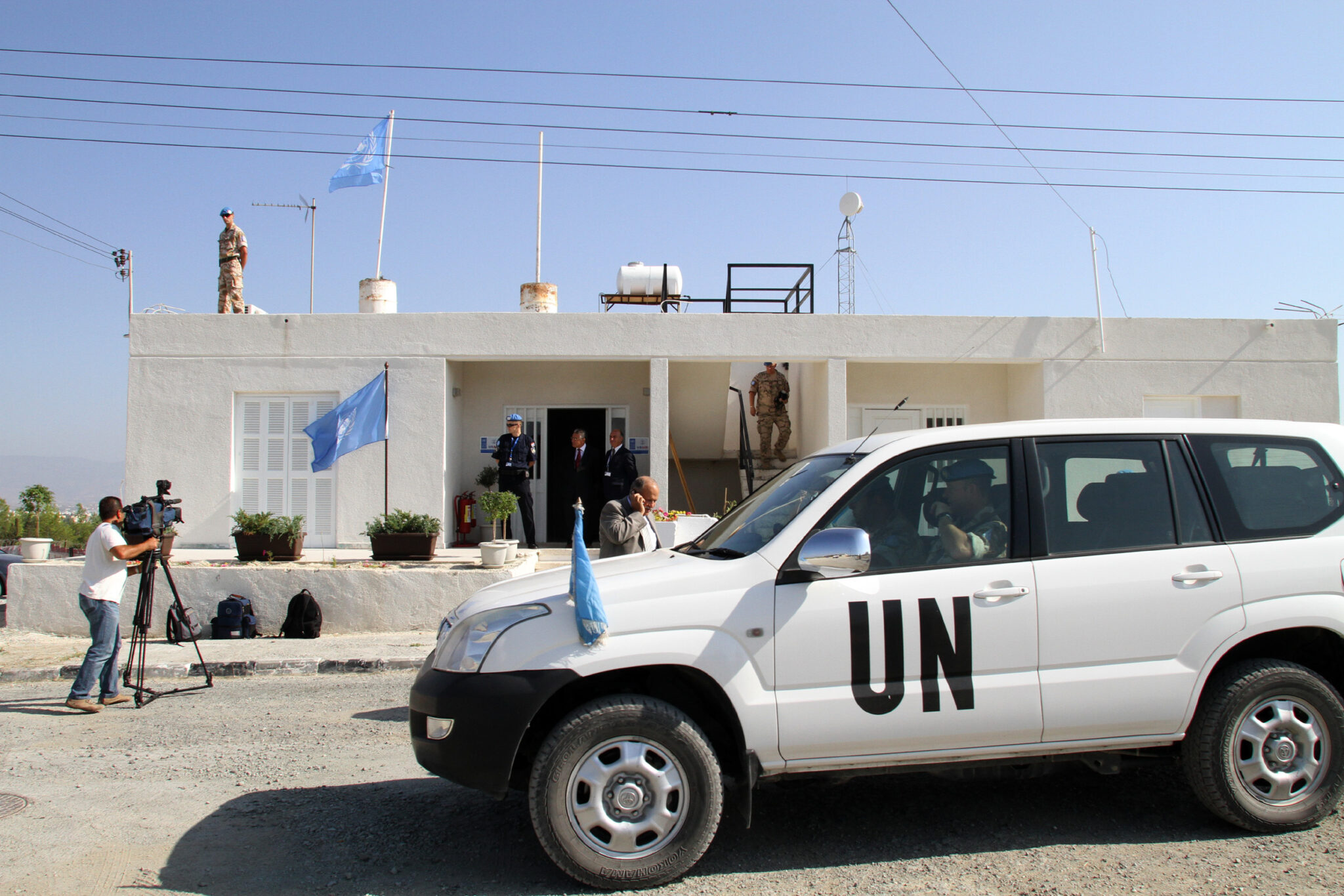 Επαναρχίζει η αποστολή ανθρωπιστικής βοήθειας προς τους εγκλωβισμένους