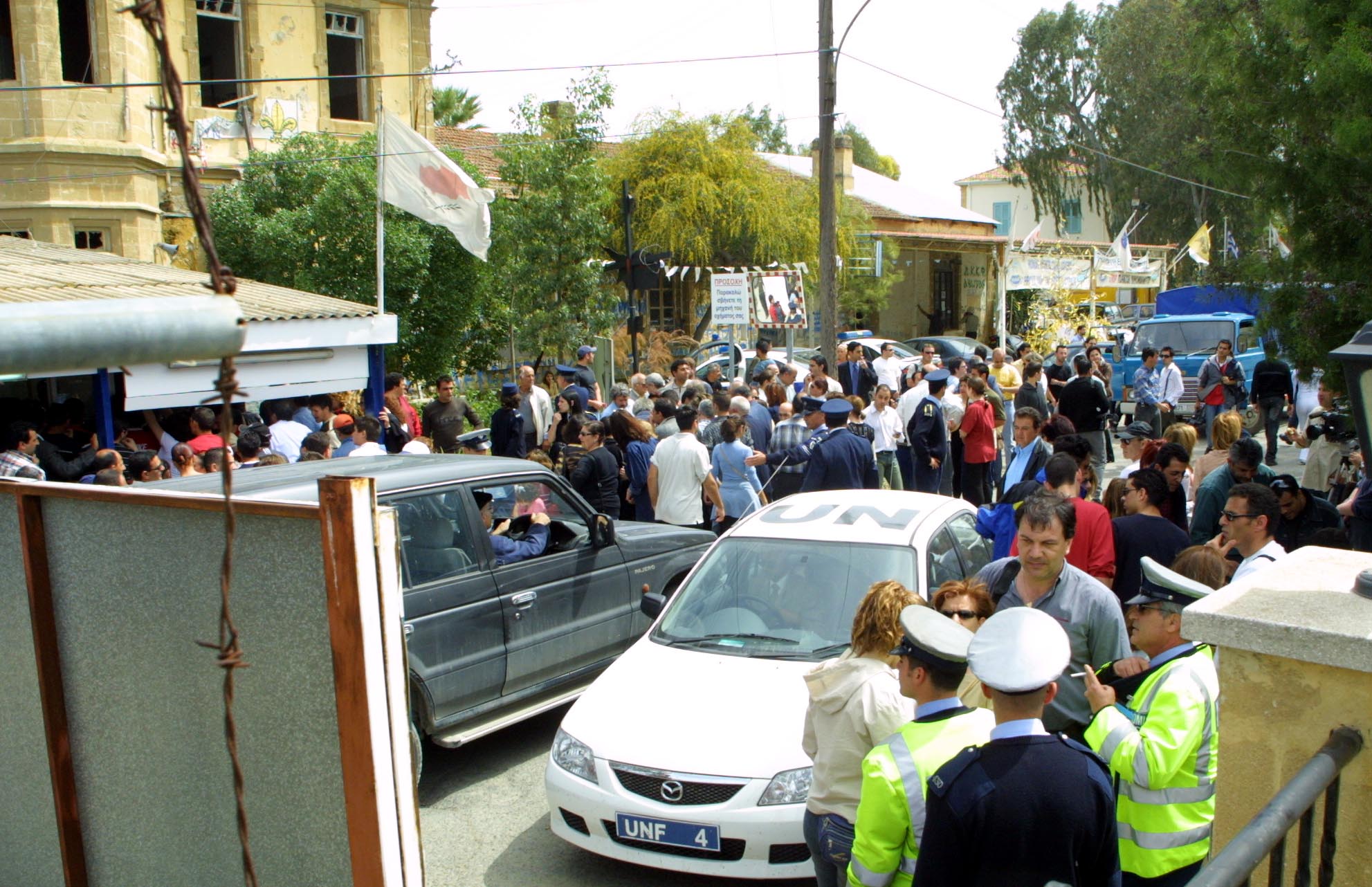15 χρόνια μετά τη διάνοιξη των οδοφραγμάτων (ΒΙΝΤΕΟ)