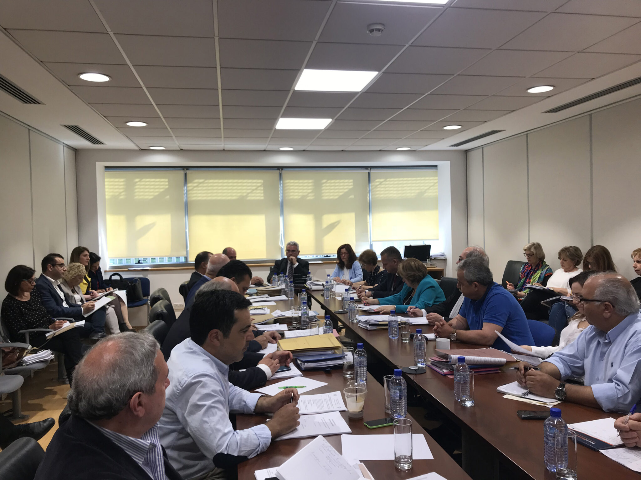 Αρχίζει σήμερα η διανομή μασκών στα δημόσια σχολεία για αντιμετώπιση της σκόνης