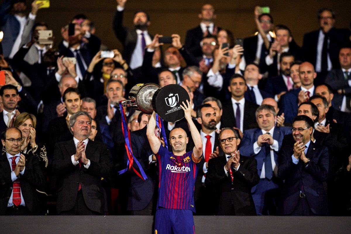 Με «5άρα» και κούπα αποχαιρέτησε η Μπαρσελόνα τον Ινιέστα (ΒΙΝΤΕΟ)