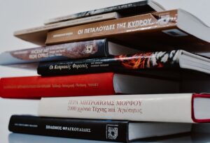 Το Πολιτιστικό Ίδρυμα Τράπεζας Κύπρου γεμίζει τις βιβλιοθήκες των Δήμων της Κύπρ