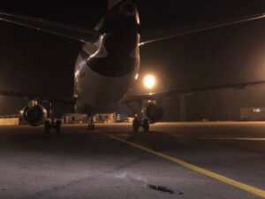 Λιβύη: Πύραλοι έπληξαν αεροσκάφος και την αίθουσα αφίξεων του αεροδρομίου