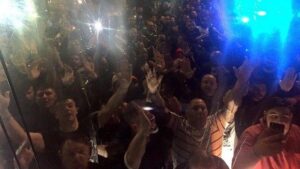 20 000 κόσμος υποδέχθηκε τους θριαμβευτές του Τορίνο στην Νάπολη (ΒΙΝΤΕΟ)