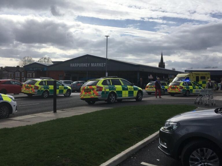 Μάντσεστερ: Όχημα έπεσε πάνω σε πεζούς σε εμπορικό κέντρο