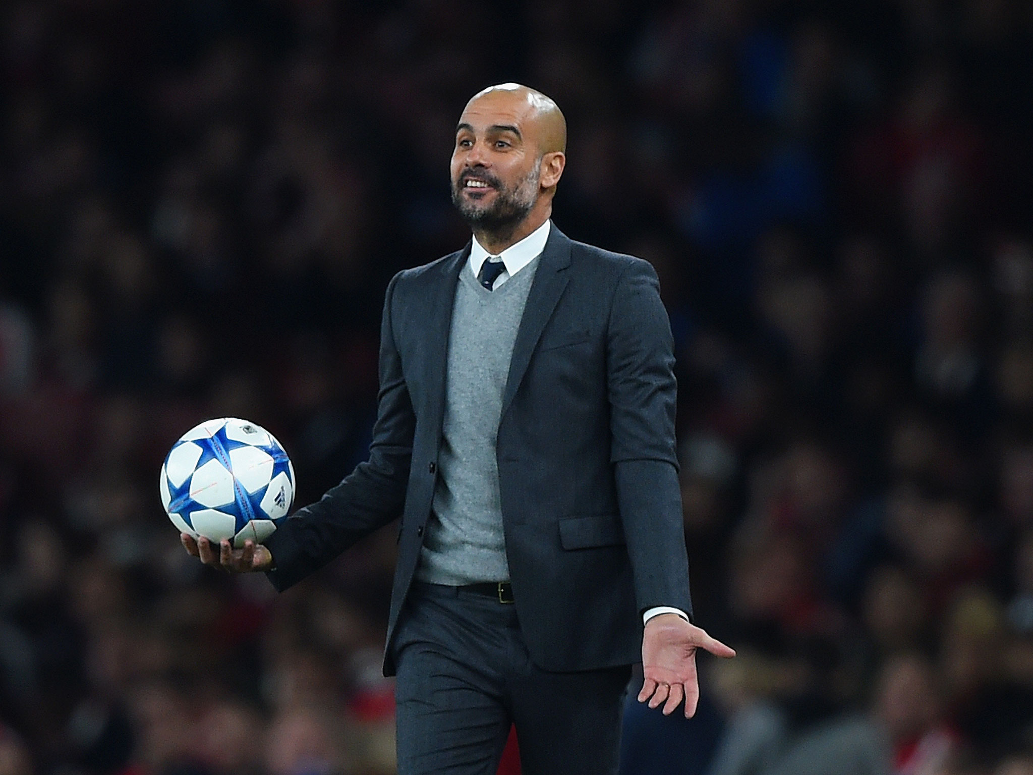 Ο Γουαρδιόλα αποθέωσε όλους όσοι έργαστηκαν για τον φετινό τίτλο (BINTEO)