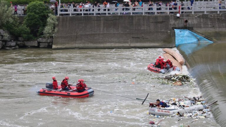 Τραγωδία στην Κίνα με 17 νεκρούς κωπηλάτες (ΒΙΝΤΕΟ)