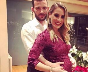 Ελεονώρα Μελέτη: Το γλυκό νανούρισμα στην κορούλα της και το όνομά της(ΒΙΝΤΕΟ)