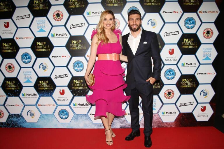 Η λαμπερή εμφάνιση Εφραίμ-Αριστοτέλους και η βράβευση (ΦΩΤΟ)