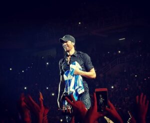 Ξεσήκωσε το ΟΑΚΑ ο Ενρίκε Ιγκλέσιας