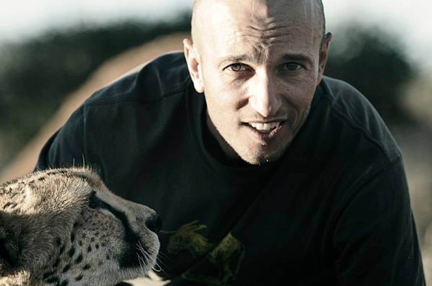 Κινηματογραφιστής σκοτώθηκε για…κοντινά πλάνα καμηλοπάρδαλης