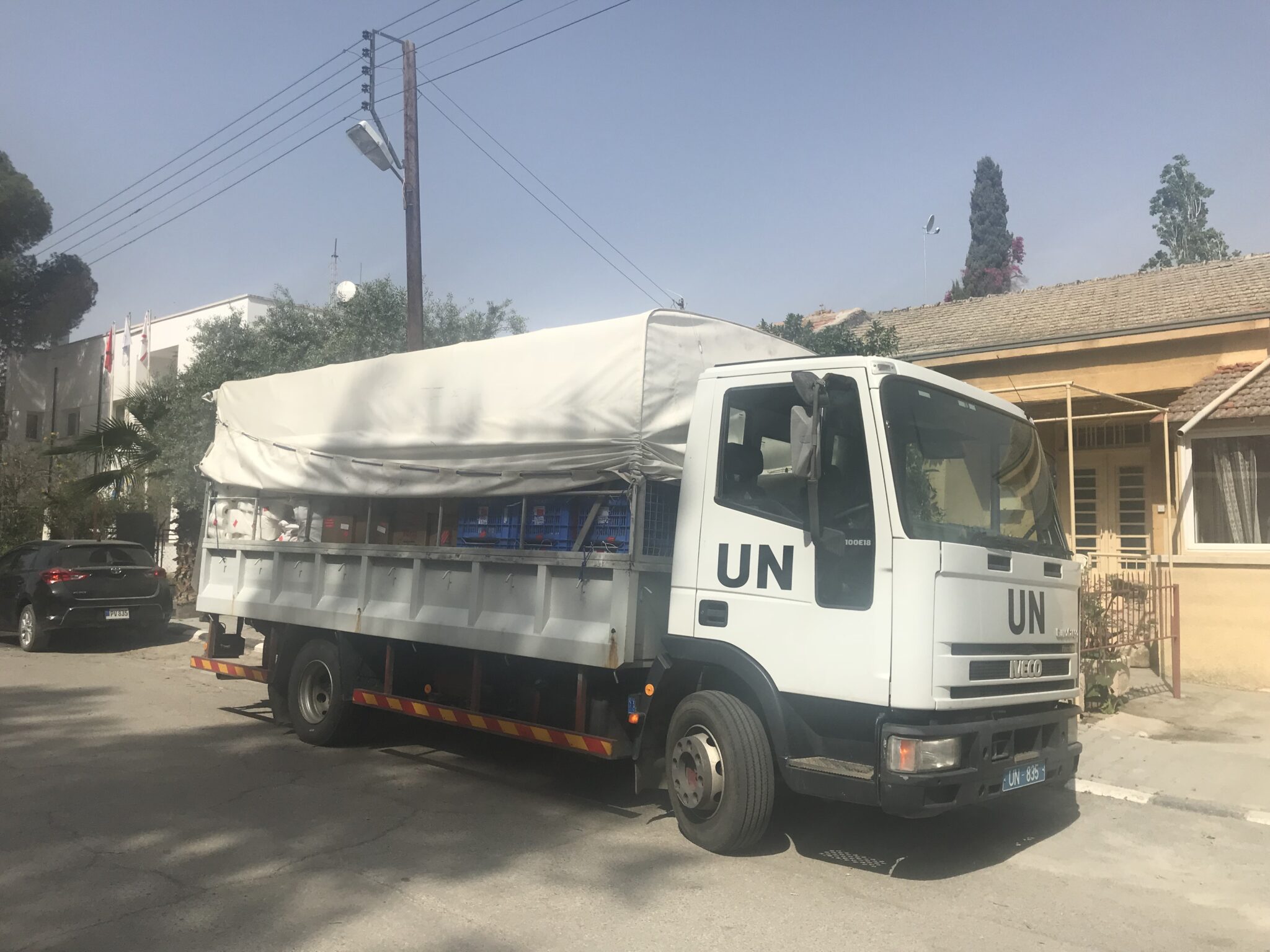 Χωρίς εμπόδια και δασμούς η ανθρωπιστική βοήθεια στους εγκλωβισμένους (BINTEO)