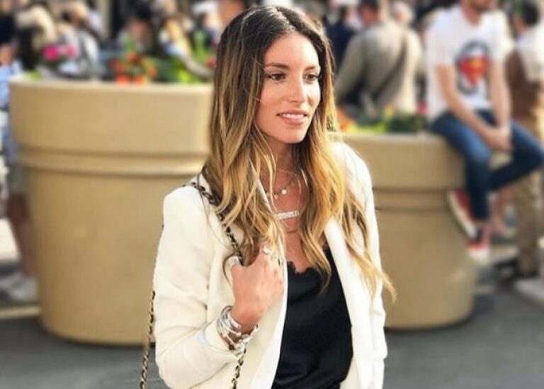 Αθηνά Οικονομάκου: Η βόλτα με τον γιο της και το όνομα που θα του δώσει(ΦΩΤΟ)