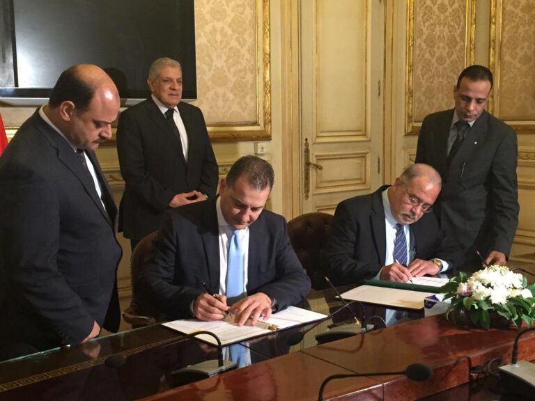 Λακκοτρύπης: Συνομιλίες στην Αίγυπτο για τη σύνδεση της Αφροδίτης