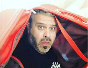 Η καλοκαιρινή απόδραση του Λούη στην Πάφο-Δείτε τον με μαγιό στην πισίνα(ΦΩΤΟ)