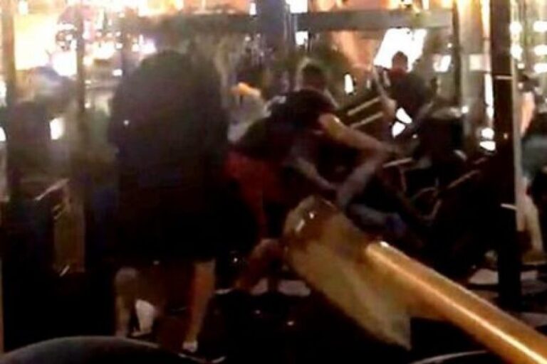 "Ντου" Ρώσων χούλιγκαν σε οπαδούς της Λίβερπουλ (ΒΙΝΤΕΟ)