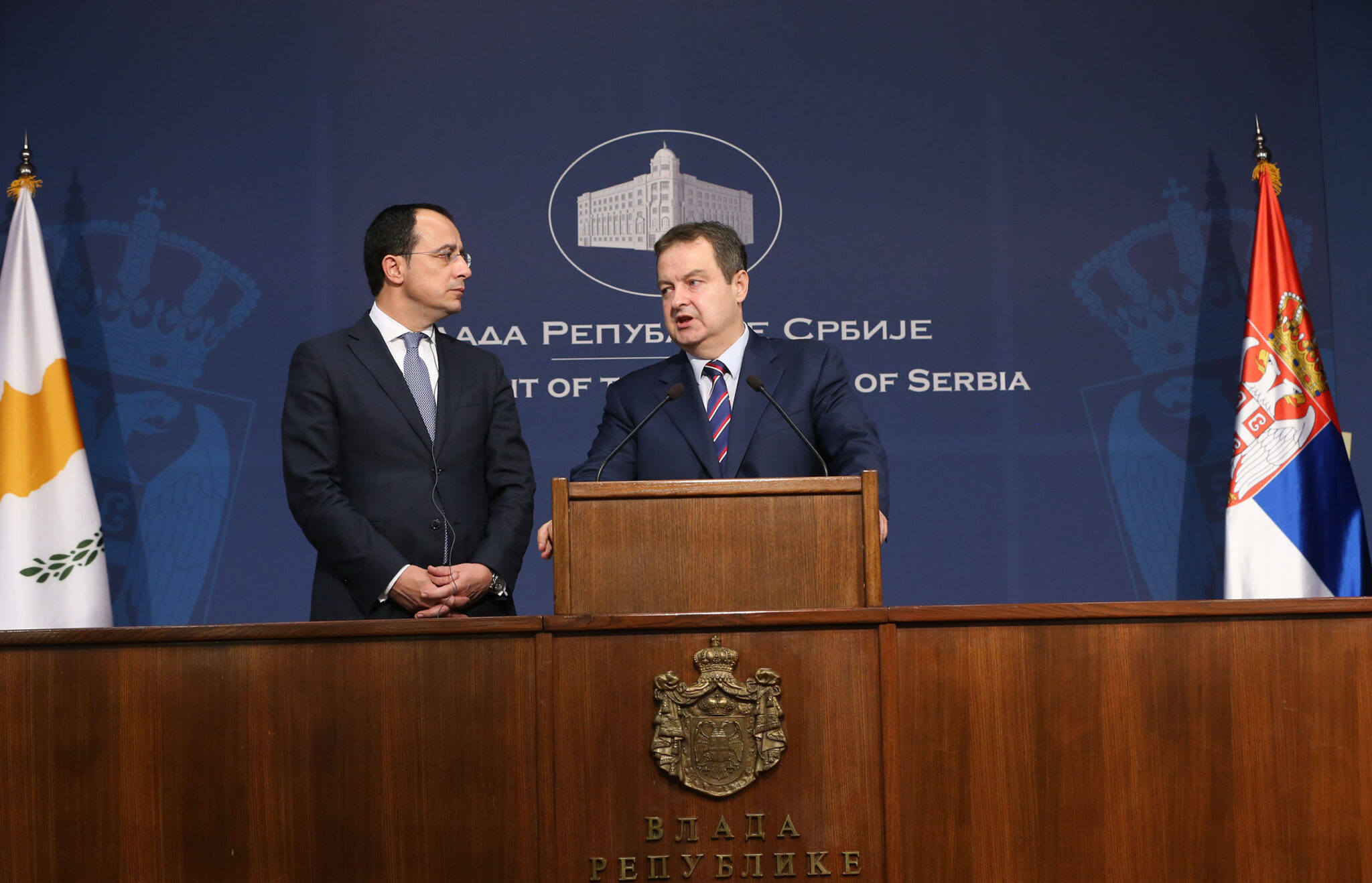 Οι ΥΠΕΞ Κύπρου και Σερβίας υπογράφουν Μνημόνιο Πολιτικών Διαβουλεύσεων