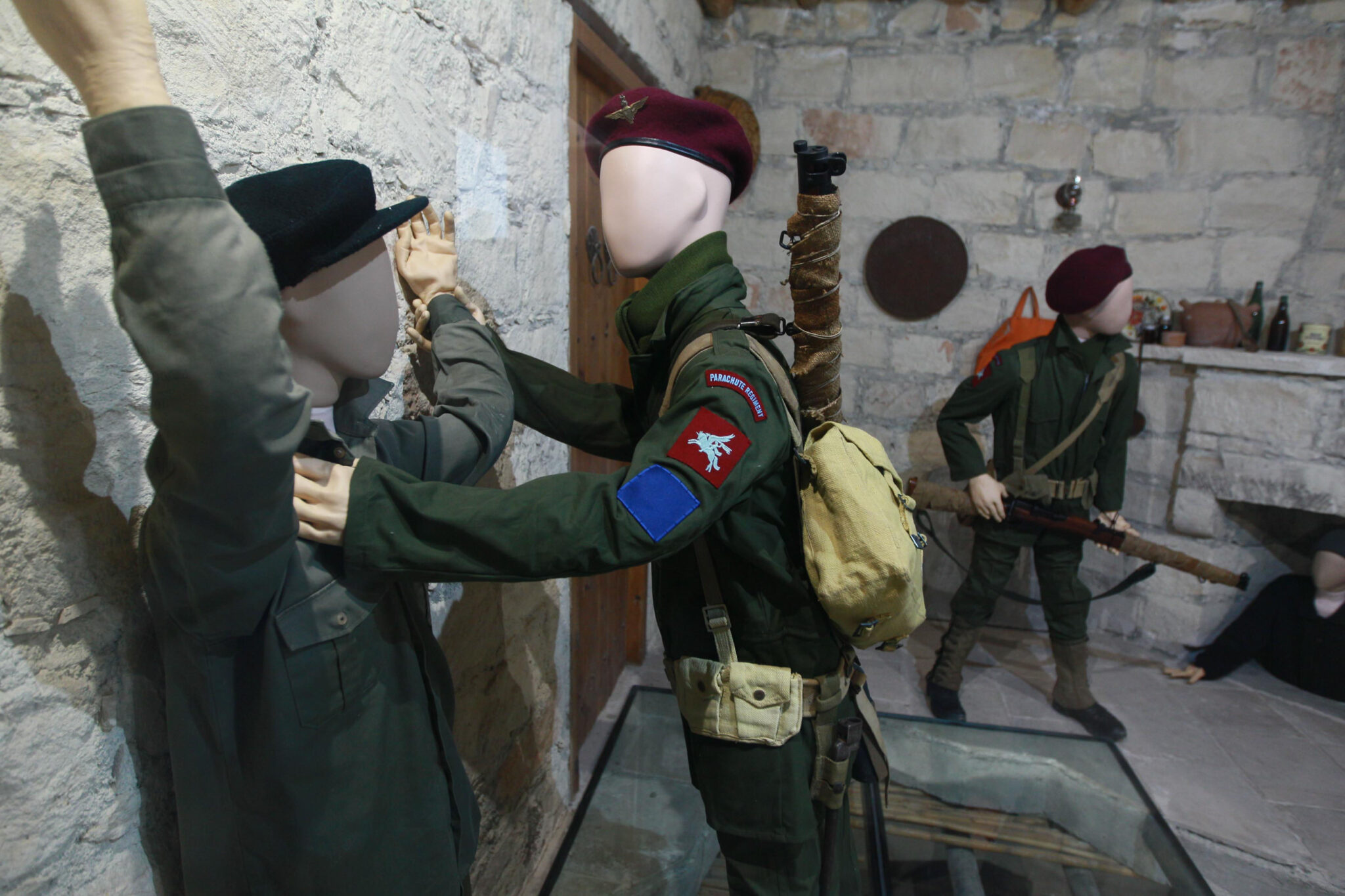 Φρικτά βασανιστήρια υπέστησαν αγωνιστές της ΕΟΚΑ στα χέρια Βρετανών στρατιωτών