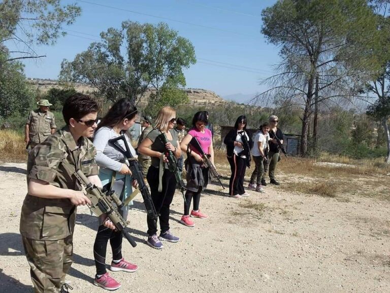 Προπαγάνδα Τούρκων: Οι Ε/κ "ετοιμάζουν αντάρτικο" με γυναίκες και παιδιά (ΦΩΤΟ)