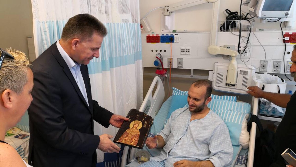 Συγκίνηση και θαυμασμό προκαλούν τα λόγια του τραυματία αστυνομικού (BINTEO)