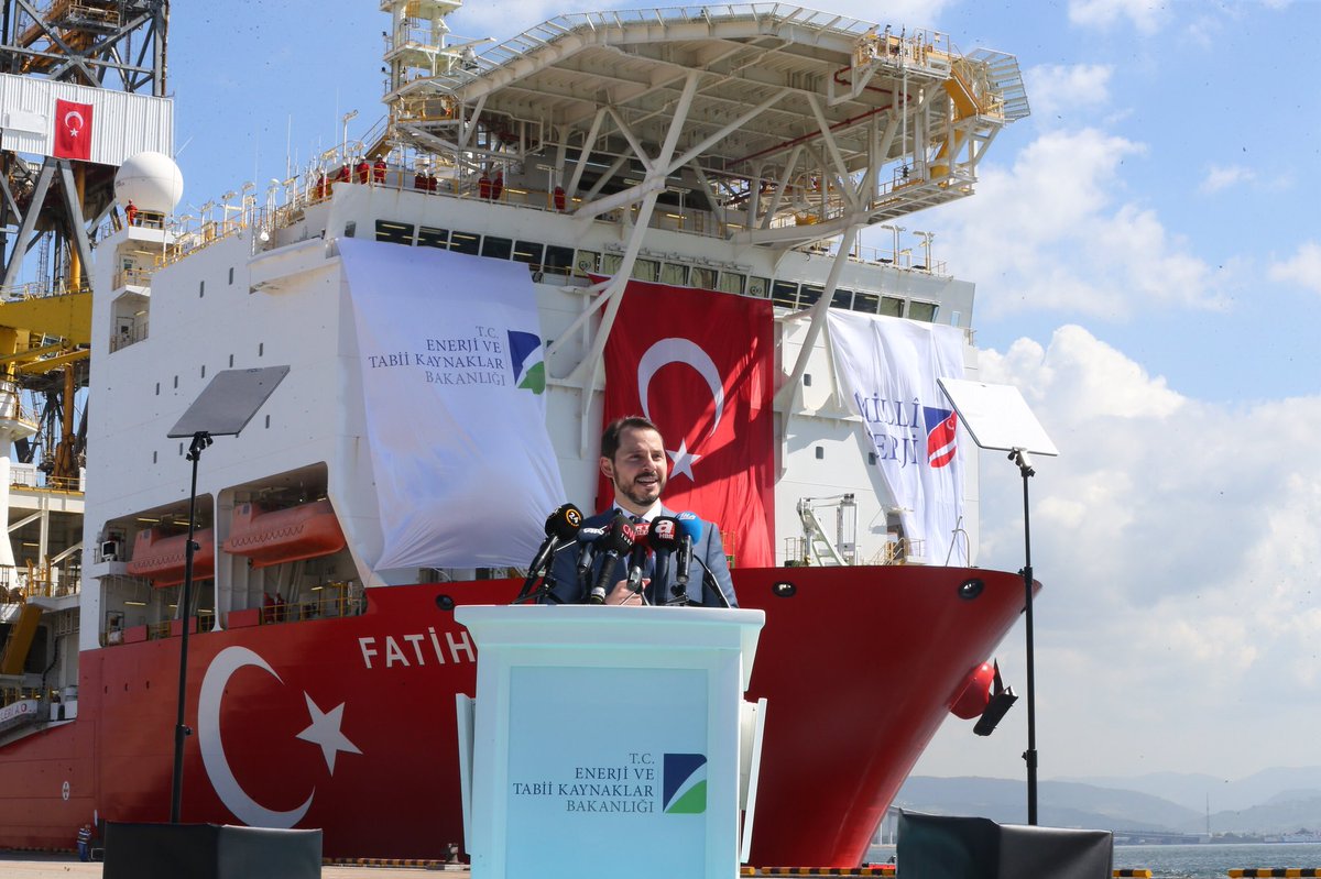 Κατέπλευσε το τουρκικό γεωτρύπανο για πρώτη γεώτρηση στην Αττάλεια (BINTEO)