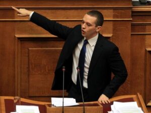 "Έξω από την Ελλάδα…"-Ρατσιστικό παραλήρημα Κασιδιάρη κατά Φουρέιρα(ΒΙΝΤΕΟ)