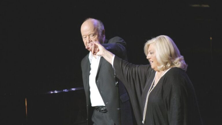 "Eφυγε" από τη ζωή η γνωστή τραγουδίστρια Ζωή Κουρούκλη, ξάδερφη της Λάσκαρη