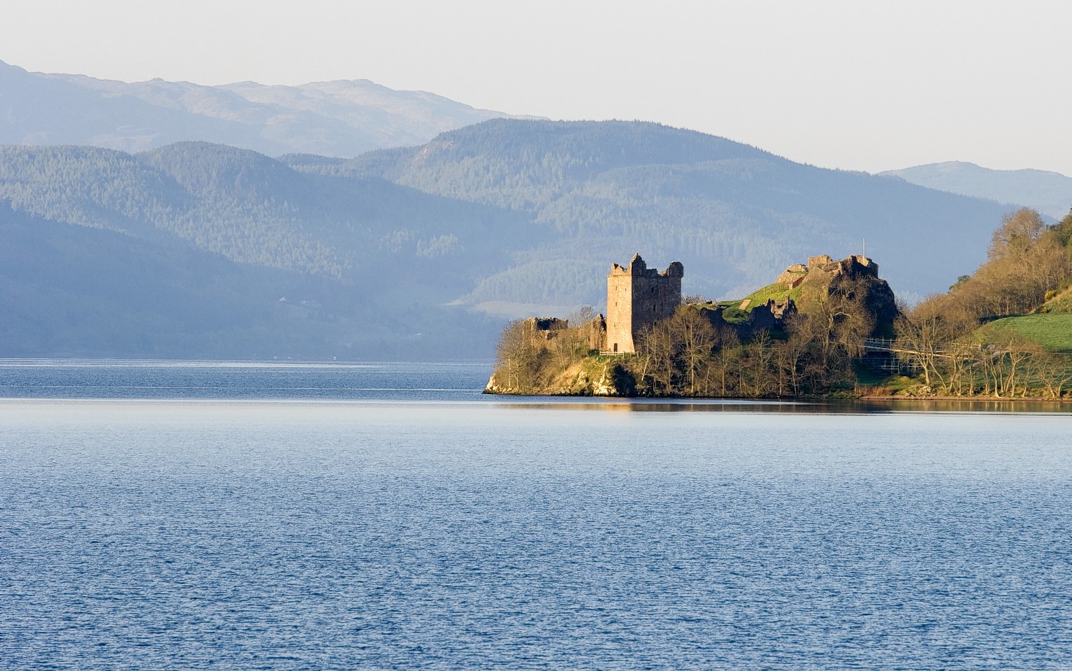 Το τέρας του Λοχ Νες επιχειρούν να βρουν ξανά επιστήμονες