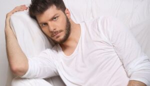 Λούκας Γιώρκας: "Έτρεχα γυμνός στους δρόμους φορώντας μόνο ένα μποξεράκι"