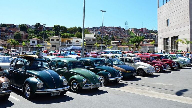 Τα θρυλικά "κατσαριδάκια" γιορτάζουν σήμερα σε ολόκληρο τον κόσμο!