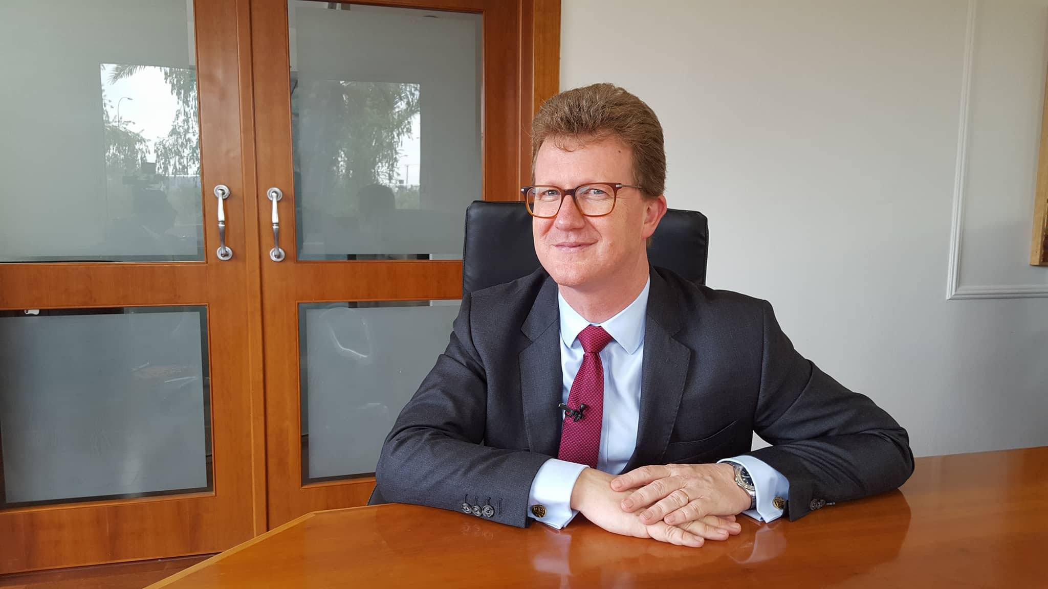 Συνέντευξη Βρετανού Ύπατου Αρμοστή: Νέα διεθνή διάσκεψη θέλει η Βρετανία ΒΙΝΤΕΟ