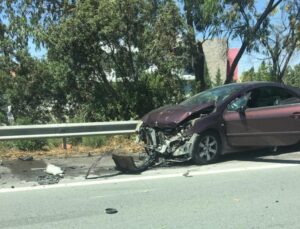 Σφοδρή τροχαία σύγκρουση στον αυτοκινητόδρομο Λάρνακας-Λευκωσίας (ΦΩΤΟ)