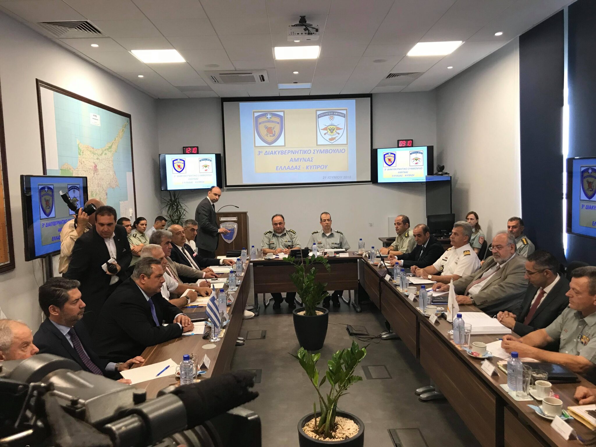 Κοινός ο αμυντικός χώρος Ελλάδας – Κύπρου επαναβεβαίωσαν Αγγελίδης και Καμμένος