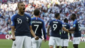 Ζήτω το ποδόσφαιρο, ζήτω ο νέος βασιλιάς Κιλιάν Μπαπέ !