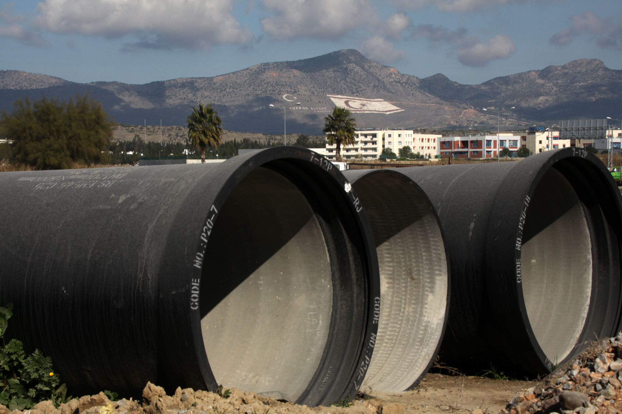 "Ένεση" Ερντογάν στην οικονομία του ψευδοκράτους, με δύο δις τουρκικές λίρες