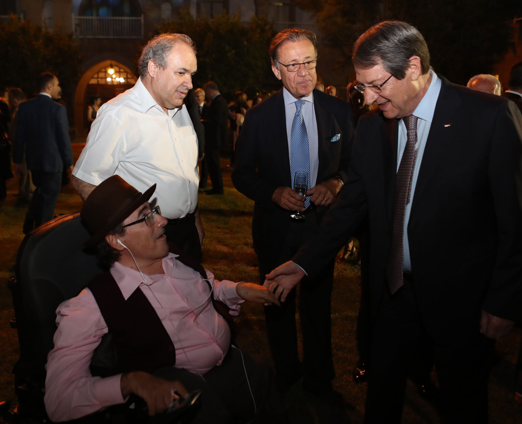 Νέο ερευνητικό κεντρο στο Ινστιτούτο Γενετικής και Νευρολογίας, ανακοίνωσε ο ΠτΔ