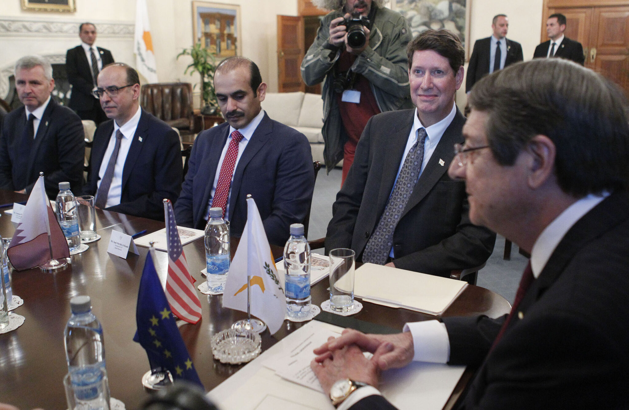 Στη Λευκωσία για επαφές ανώτατοι αξιωματούχοι της Exxon Mobil (BINTEO)