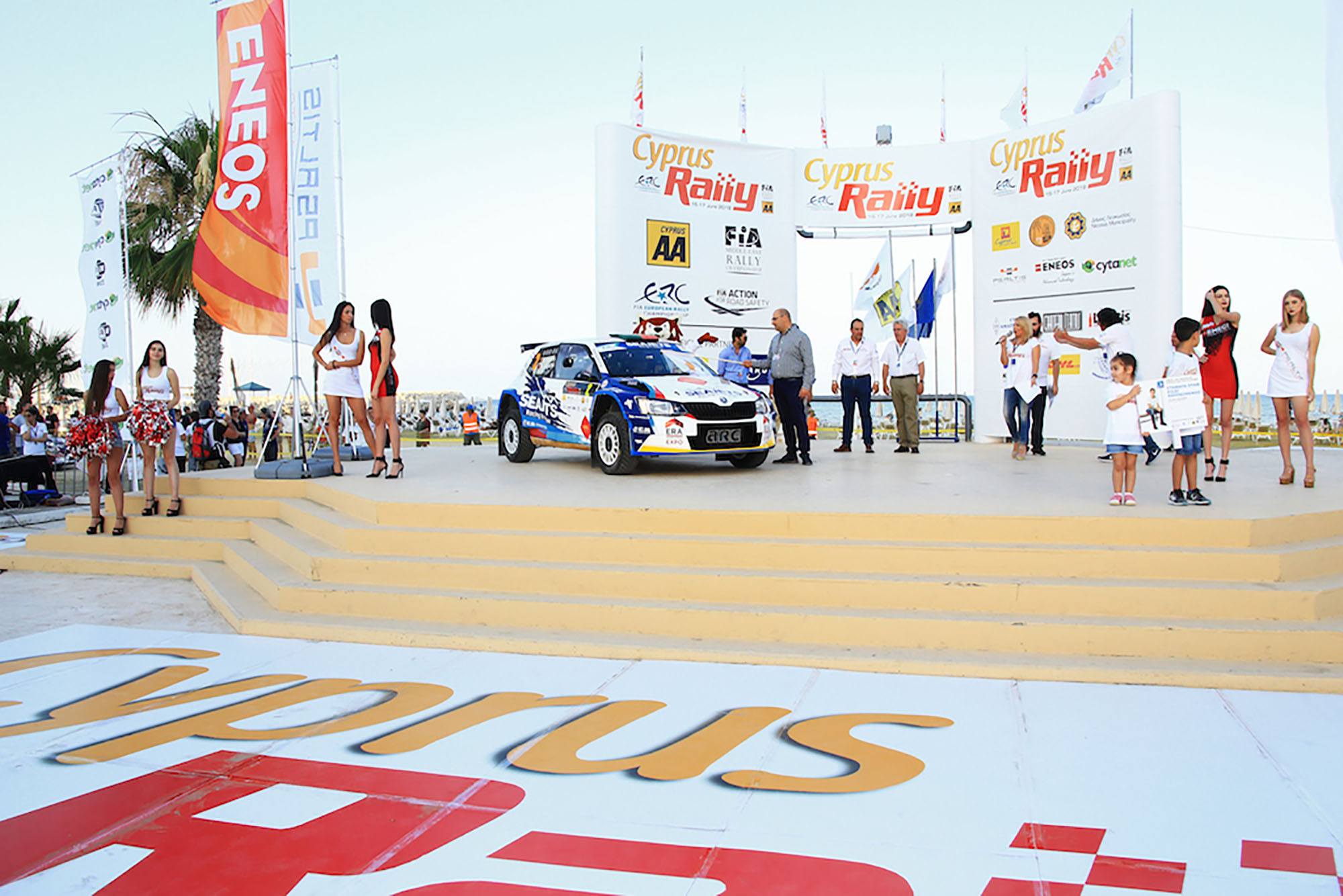 Κυκλοφοριακό "έμφραγμα" στην καρδιά της Λευκωσίας (XAΡΤΗΣ)