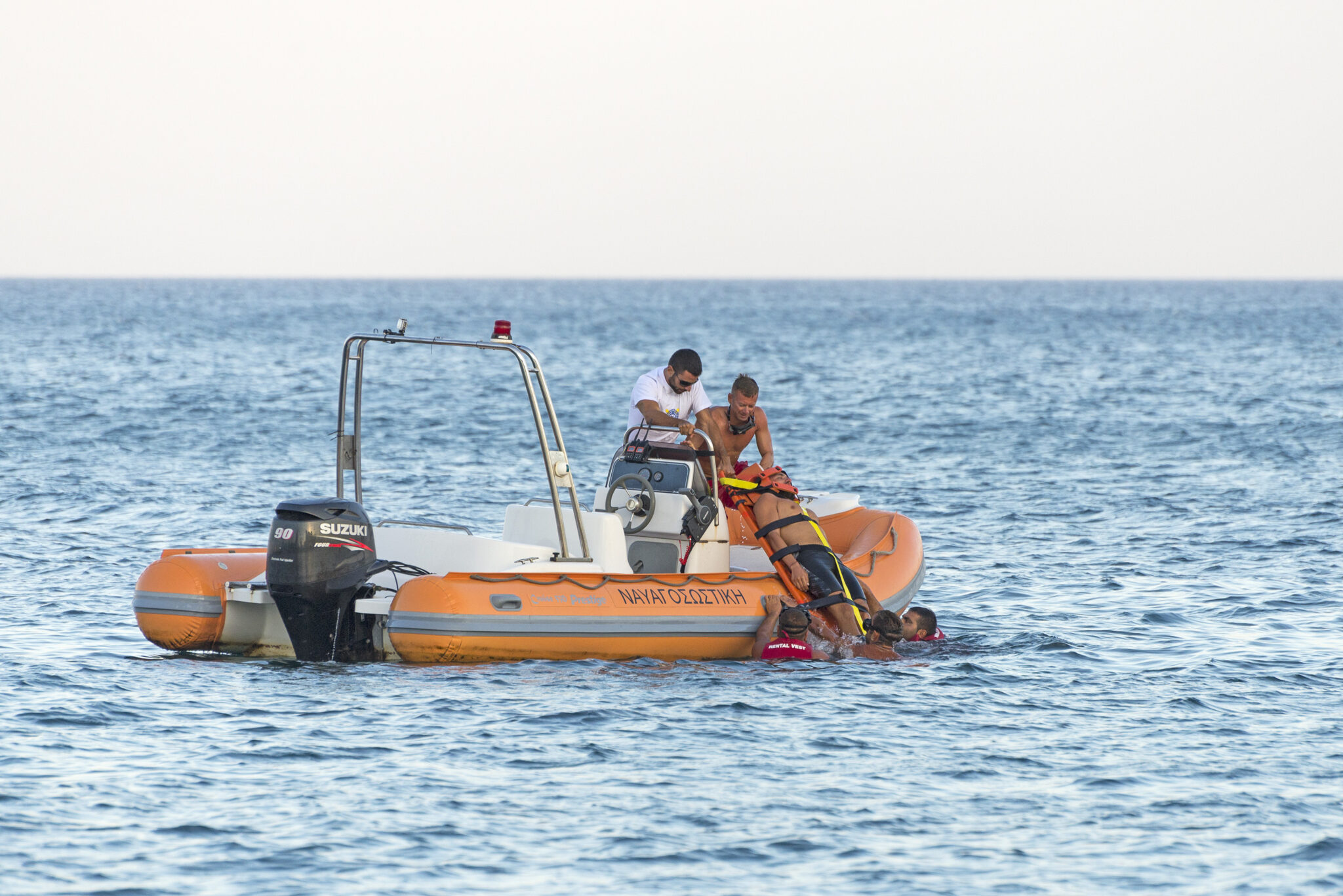 Κραυγή αγωνίας απο ναυαγοσώστες: "Έχουμε ένα ταχύπλοο σκάφος και αυτό χαλασμένο"