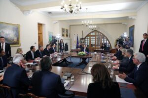 Συνεργατισμός: Καταρχήν συμφωνία χωρίς το κομμάτι του κεφαλαίου (ΒΙΝΤΕΟ)