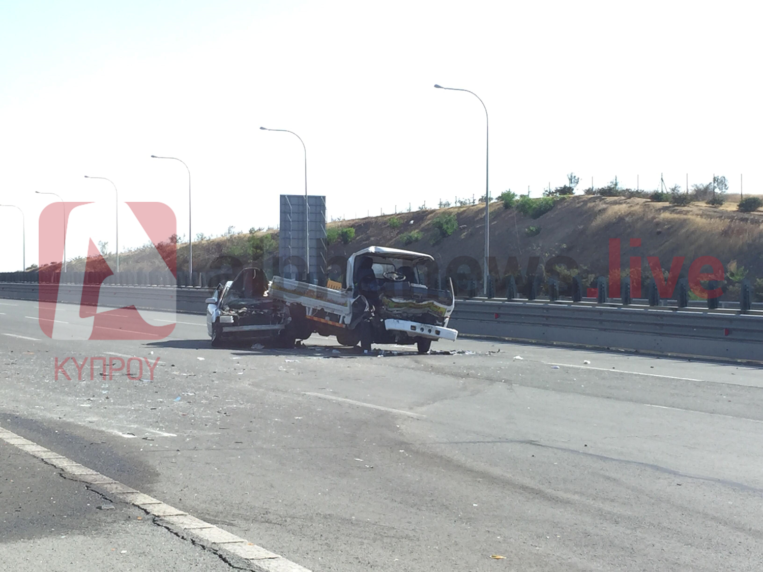 Σοβαρό τροχαίο ατύχημα στον αυτοκινητόδρομο με εγκλωβισμό προσώπων (ΦΩΤΟ)