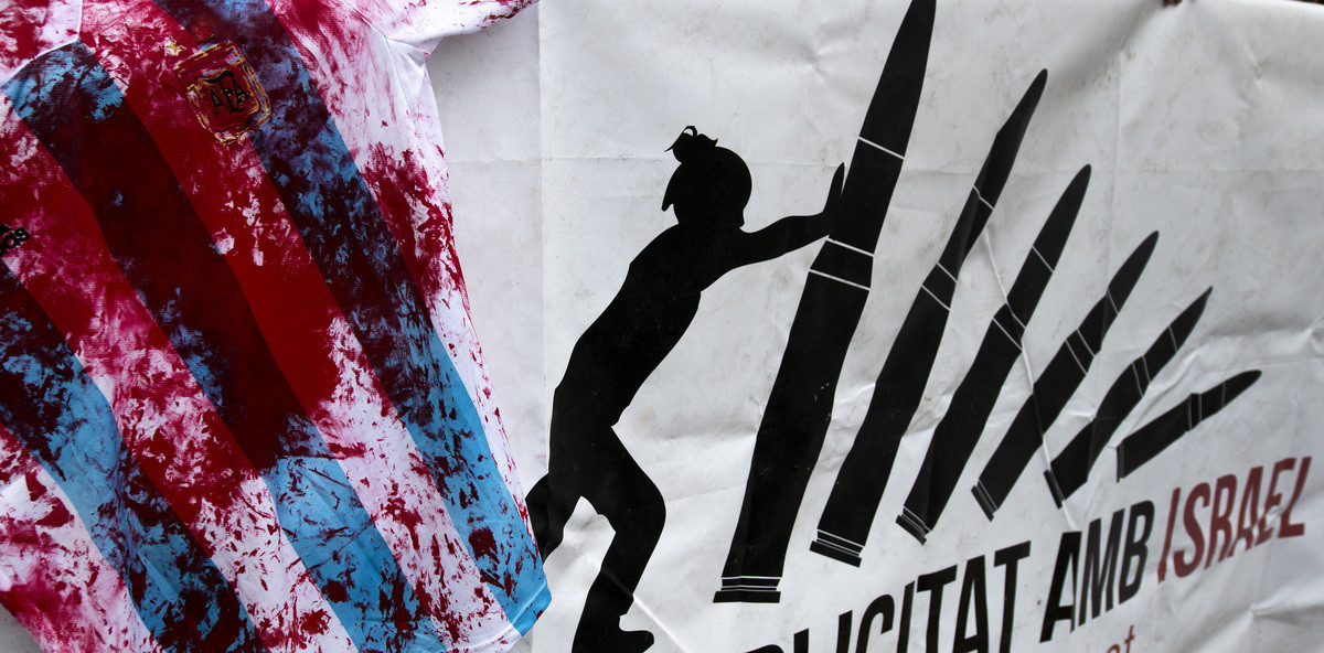 Οι «ματωμένες» φανέλες του Μέσι ακύρωσαν το παιχνίδι Ισραήλ – Αργεντινή