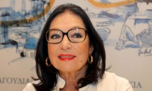 Συγκλονίζει η Νάνα Μούσχουρη: "Έπαθα μια σοβαρή ασθένεια-Τα μαλλιά μου έπεσαν"