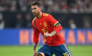 Ο «αγαπημένος» Σέρχιο Ράμος τραγουδάει για την Ισπανία (BINTEO)