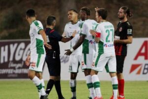 Τσουνάμι αποχωρήσεων στην Ομόνοια