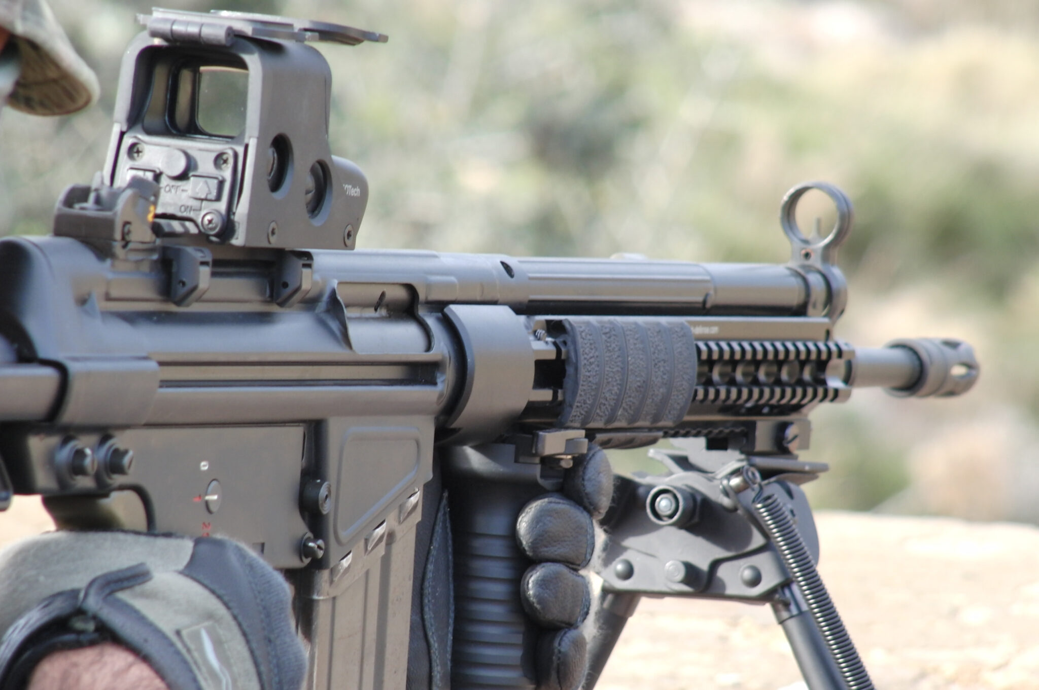 Πάφος: Σκοπευτικό G3, κοσμήματα και τσάντες "έκρυβε" στην οικία του 35χρονος