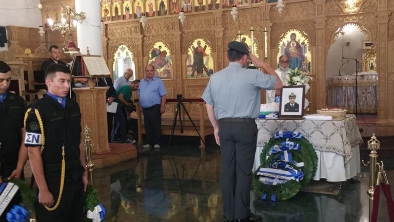 Τίμησαν τη μνήμη των 13 αδικοχαμένων παλλικαριών κατά την έκρηξη στο Μαρί (ΦΩΤΟ)