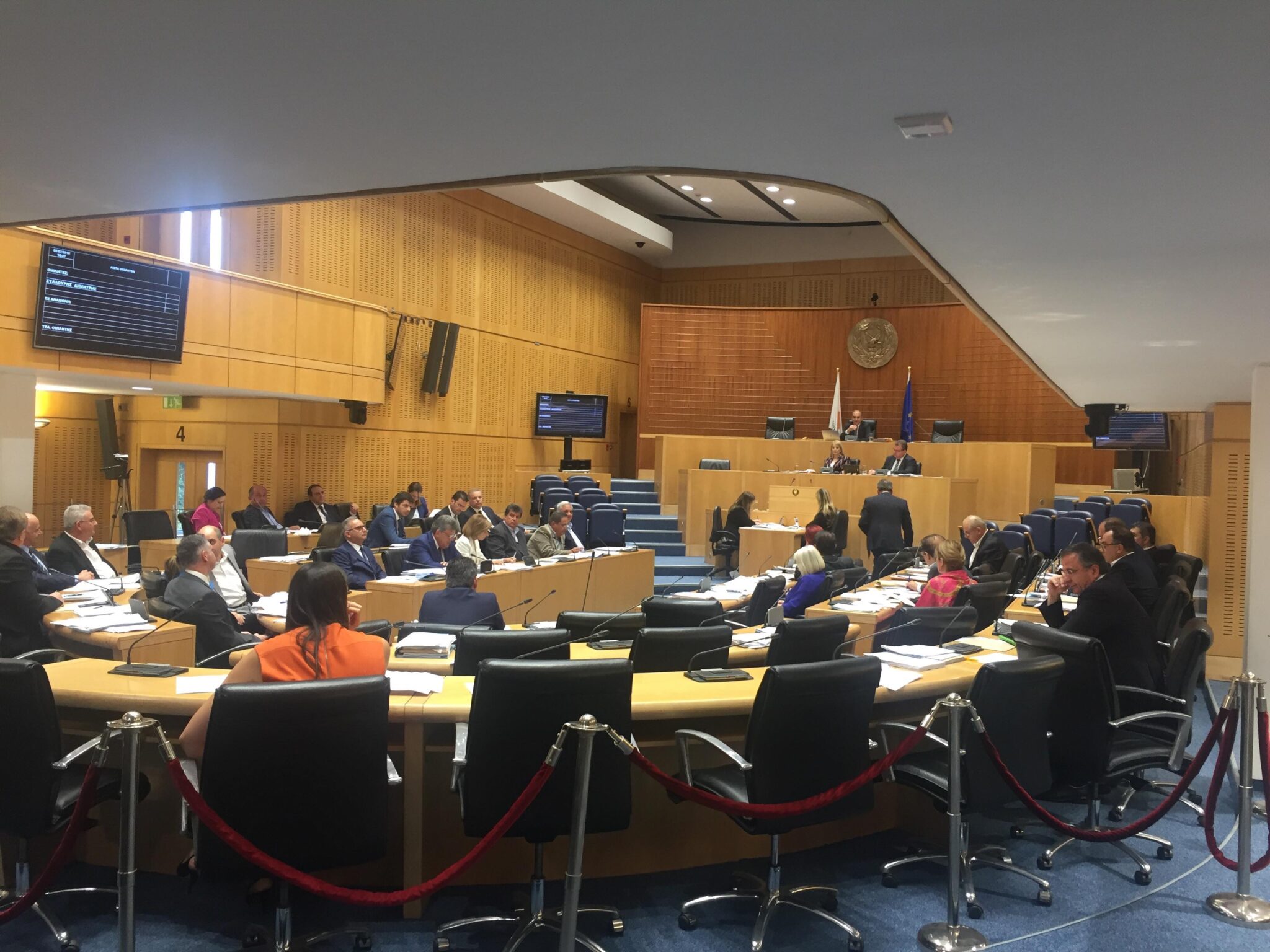 Όλο το παρασκήνιο πριν την κρίσιμη Ολομέλεια της Βουλής (ΒΙΝΤΕΟ)