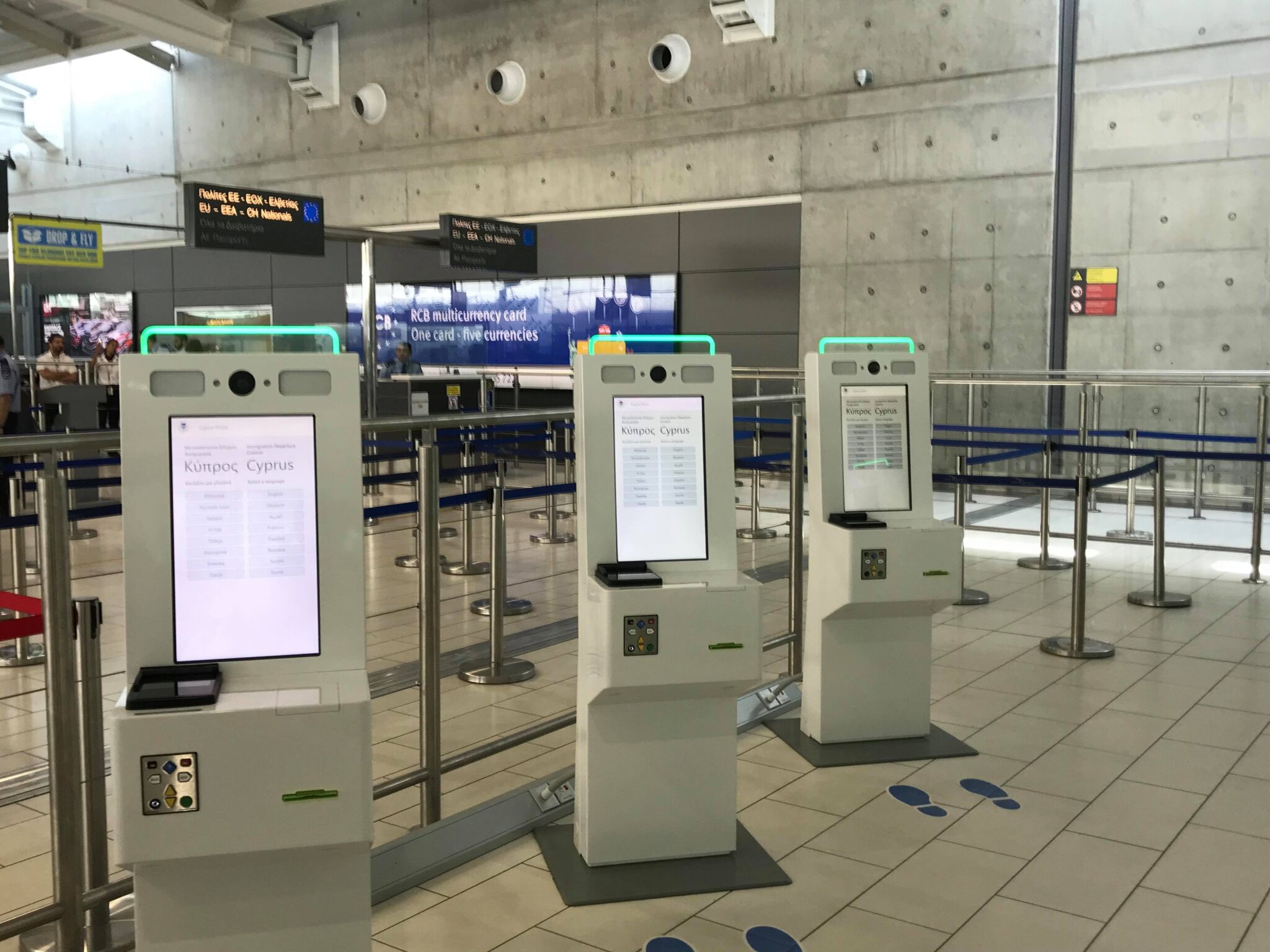 Τέλος στις ουρές αναμονής για διαβατηριακό έλεγχο στα αεροδρόμια (ΦΩΤΟ)