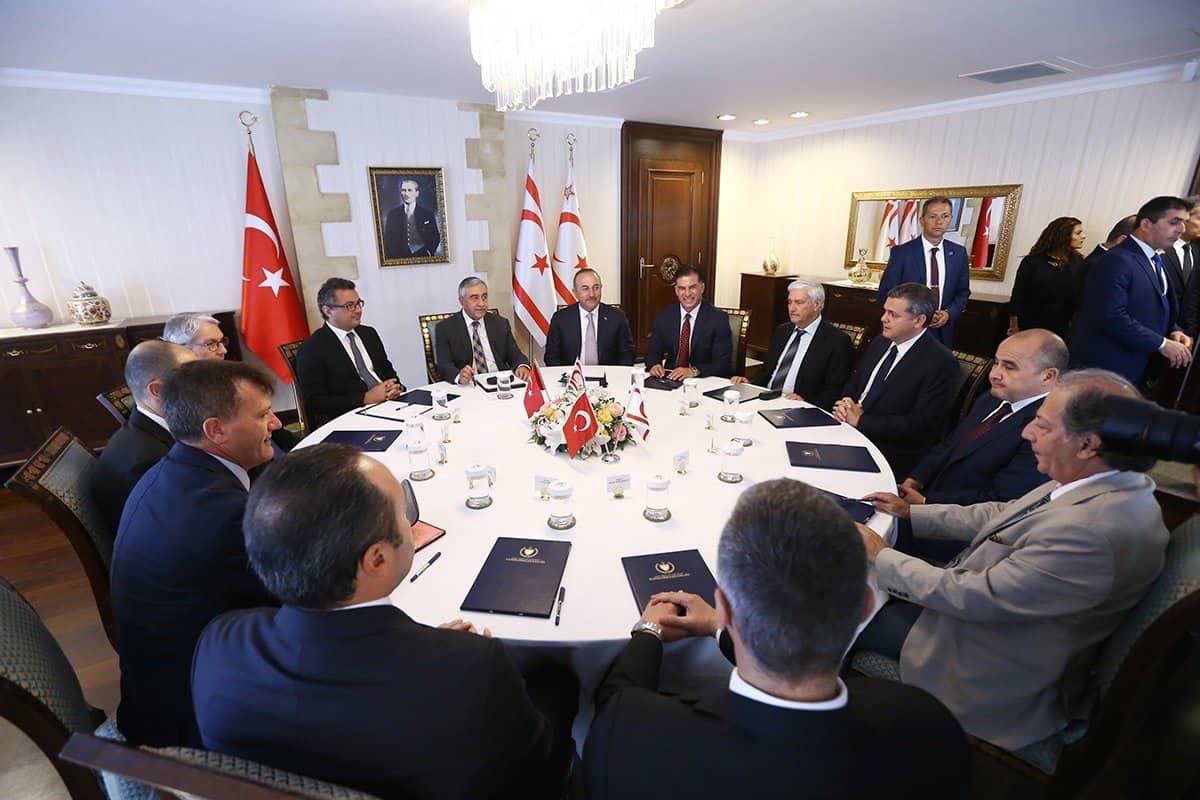 Μηνύματα Τσαβούσογλου-Ακιντζί για τα επόμενα βήματα στο κυπριακό